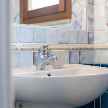 Charming With Two Beds -2 Minutes To The Beach- Olbia