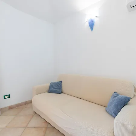 Charming With Two Beds -2 Minutes To The Beach- * Olbia