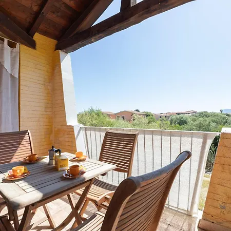 Charming With Two Beds -2 Minutes To The Beach- Olbia