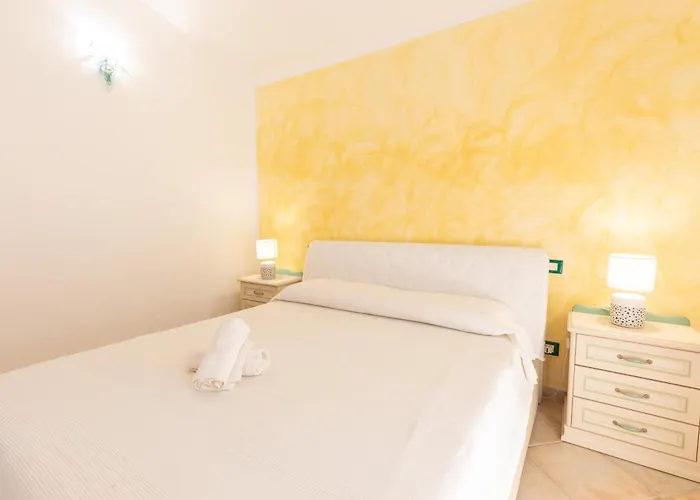 Charming With Two Beds -2 Minutes To The Beach- Affittacamere Olbia