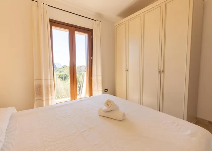 Charming With Two Beds -2 Minutes To The Beach- Pensionat Olbia