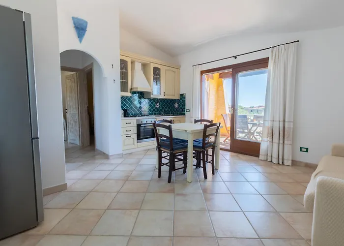 Charming With Two Beds -2 Minutes To The Beach-